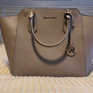 Michael Kor Purse